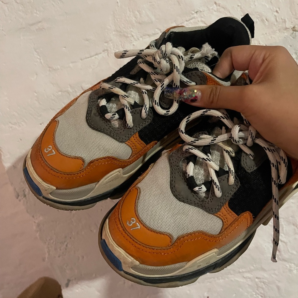 Balenciaga shoes triple s